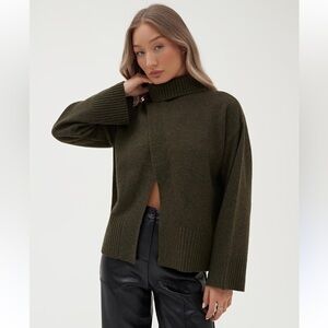 4th  & Reckless Tanna
Roll Neck Jumper in Olive Green